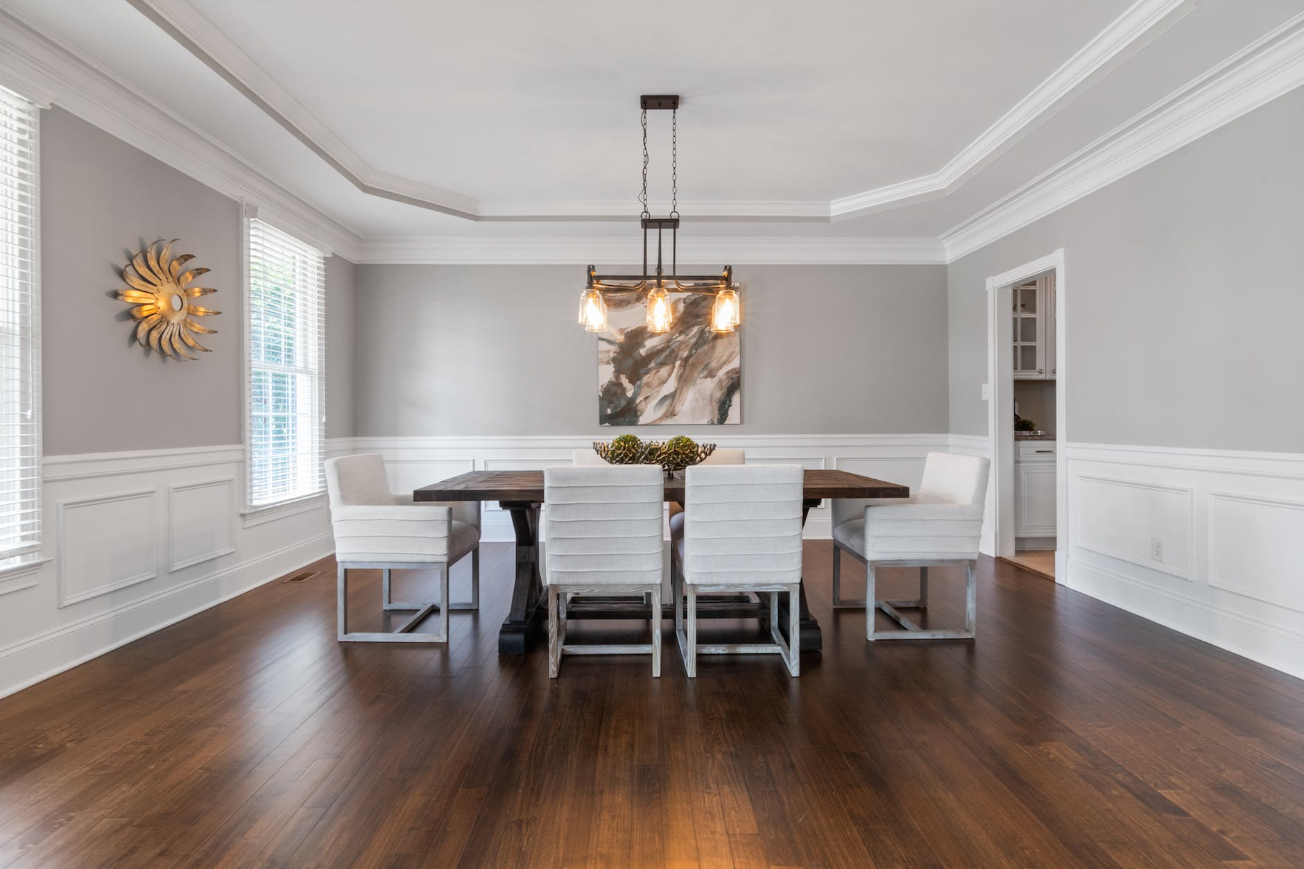 The Benefits of Hardwood Flooring Refinishing
